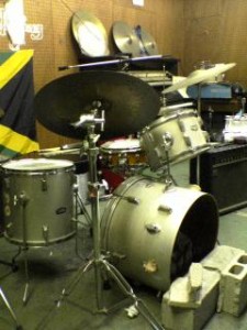 ドラム@英知フォークスタジオ